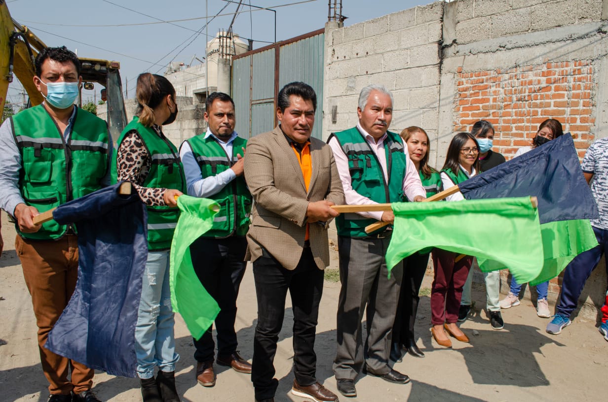 Dan el banderazo de inicio a obras de drenaje y pavimentación en Zacatelco
